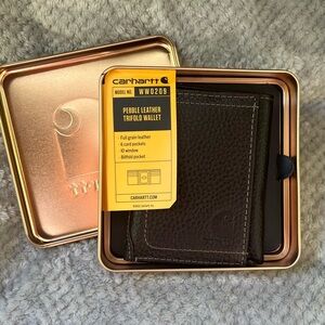 New- Carhartt Men’s Pebbled Leather Tri-Fold Wallet
